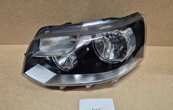 Volkswagen Transporter - Caravelle T5 Headlight/headlamp 7E1941015C