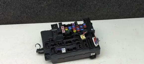 Mitsubishi Outlander Fuse module 8637A869