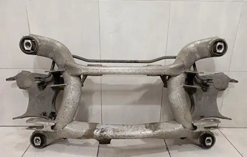 BMW 5 E39 Rear subframe 33312229531