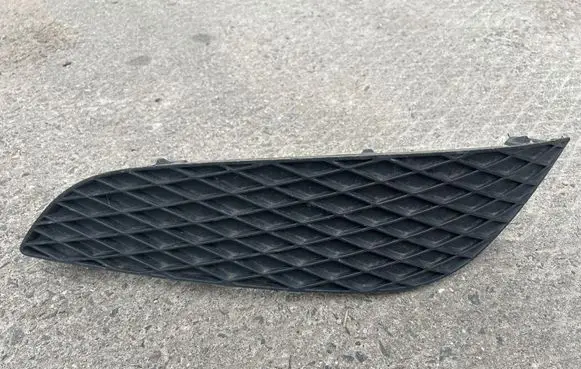 Opel Astra H Front bumper lower grill 13225762 375768702