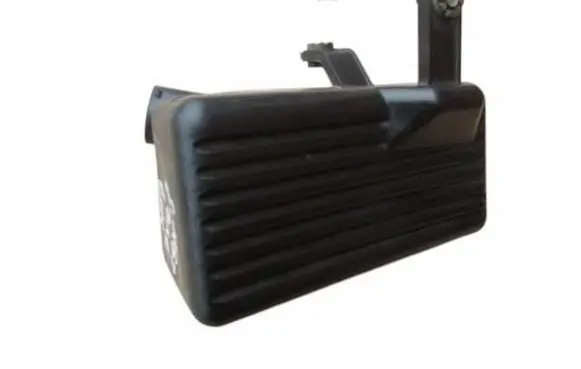 Suzuki Grand Vitara II Intake resonator 