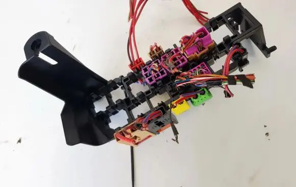 Audi A6 S6 C5 4B Fuse box set 8a0937530