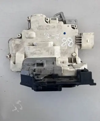 Audi Q7 4L Rear door lock 3C4839016C