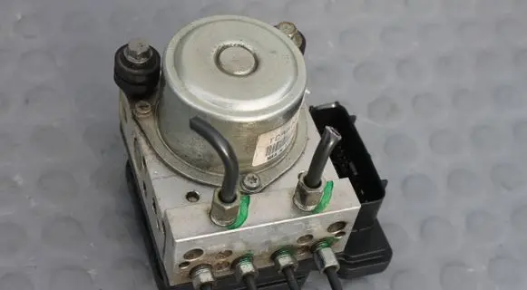 Nissan Juke I F15 ABS Pump BF10B