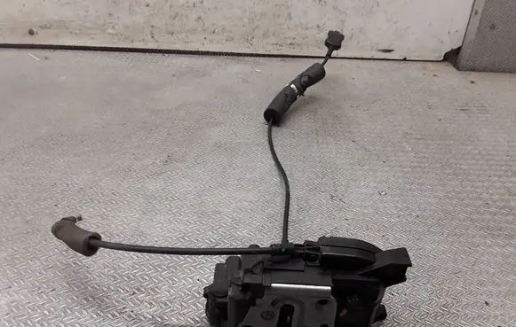 Renault Scenic III - Grand scenic III Rear door lock 