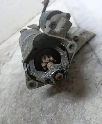 Audi A4 S4 B5 8D Starter motor 1005823833