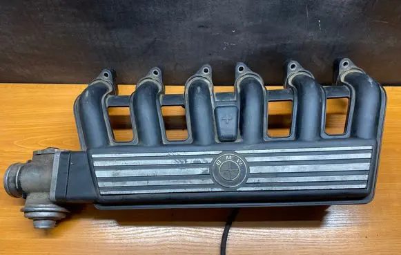 BMW 5 E39 Intake manifold 2246179