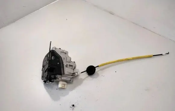 Audi A6 S6 C6 4F Rear door lock 4F0839015A