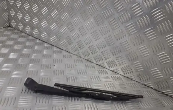 Ford Fusion Rear wiper blade arm