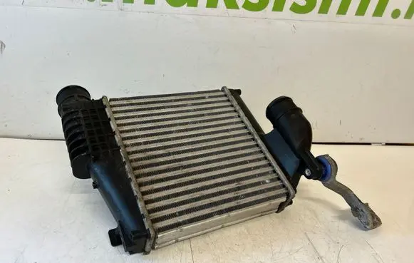 Citroen C4 II Picasso Intercooler radiator 9675627980