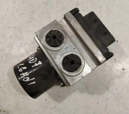 Peugeot 407 ABS Pump 15710604 331507203315 K72215230