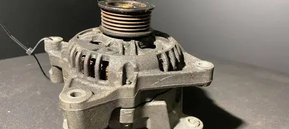 Volvo S40, V40 Generator/alternator 9164940 0123315021 14V4580A