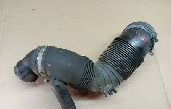 Skoda Yeti (5L) Air intake hose/pipe 3C0129654