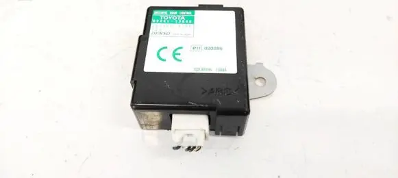 Toyota Corolla Verso E121 Door control unit/module 8974113040 89741-13040