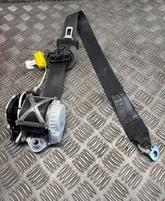 Volkswagen PASSAT B6 Front seatbelt 3C1857705P YD419110097 548314