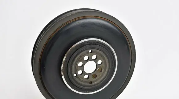 Audi Q7 4L Crankshaft pulley 057105251D