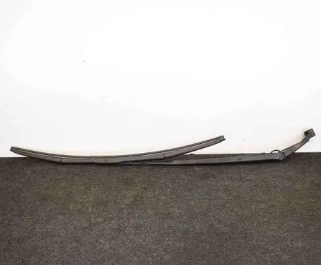 Toyota RAV 4 (XA40) Windshield/front glass wiper blade 8296