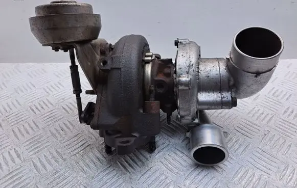 Toyota Corolla Verso AR10 Turbo 172010R020 W05011619 0511030131