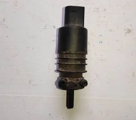 Mitsubishi Colt Windscreen/windshield washer pump