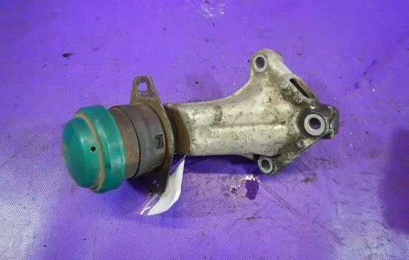 Citroen C5 Gearbox mounting bracket 