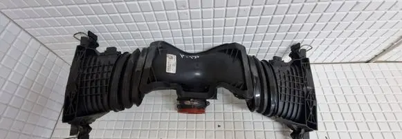 Mercedes-Benz E W212 Turbo air intake inlet pipe/hose A6420900042