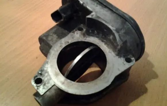 Audi A8 S8 D3 4E Throttle valve 057128063