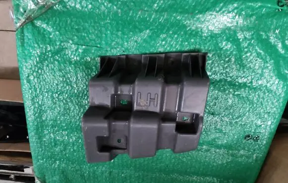 Hyundai Santa Fe Rear bumper mounting bracket 86613-S1000