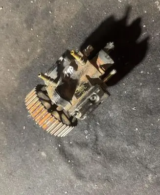 Renault Scenic I Fuel injection high pressure pump 7700111010 0445010018
