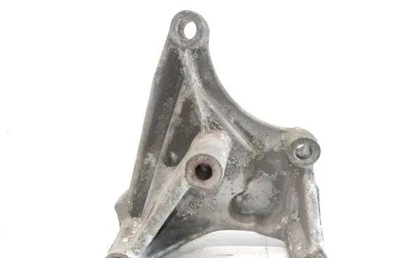 Peugeot 605 Engine mounting bracket 30026280