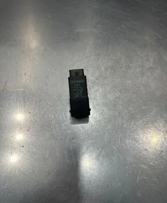 Peugeot 508 Glow plug pre-heat relay 9802424080 51299065