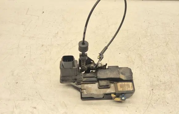 Volvo S80 Rear door lock 8650556