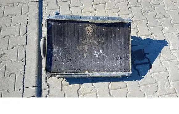 Nissan Quest Radiator set 