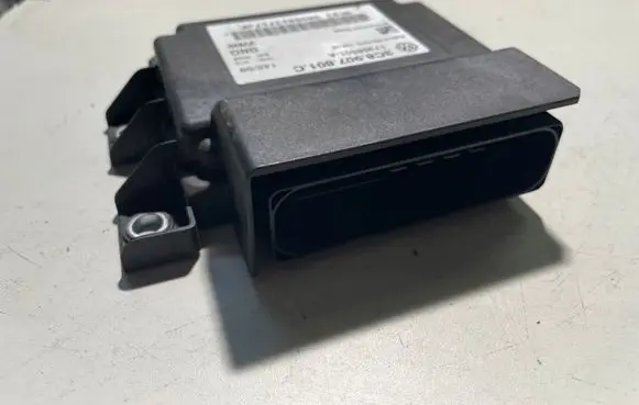 Volkswagen PASSAT B6 Hand brake control module 3C8907801C