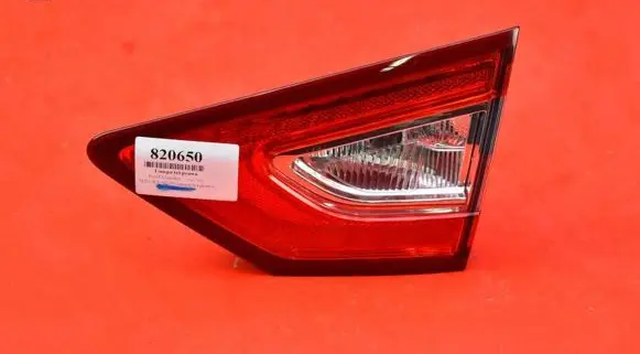 Ford Mondeo MK I Rear/tail lights DS73-13A602