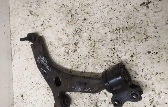 Volvo S40 Front lower control arm/wishbone