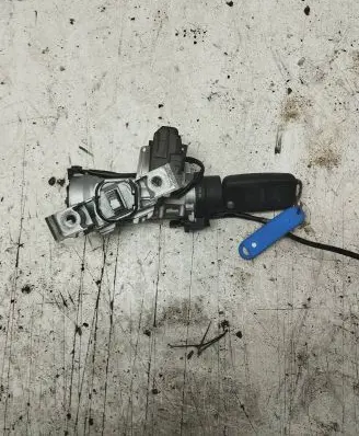 Volkswagen Touran I Ignition lock