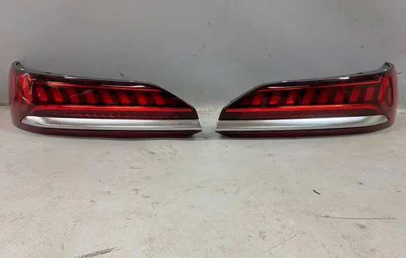 Audi Q7 4M Tailgate rear/tail lights 4M0945093G 4M0945094G