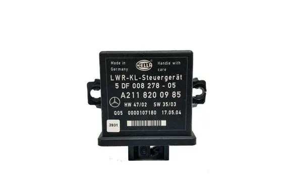 Mercedes-Benz SLK R171 Light module LCM A2118200985 00827805 0000107180