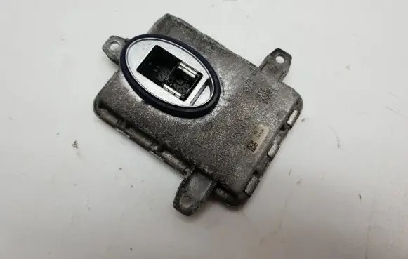 BMW 5 F10 F11 Headlight ballast module Xenon 7296090 10EEG111308 13073293170