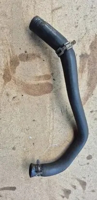 Engine coolant pipe/hose