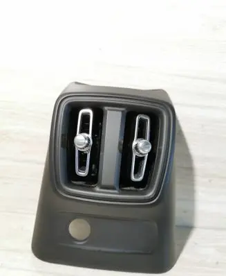 Rear air vent grill