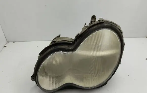 Mercedes-Benz C W203 Headlight/headlamp