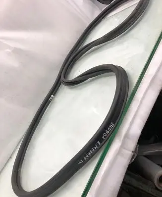 Renault Megane E-Tech Trunk rubber seal (body) 908302863r