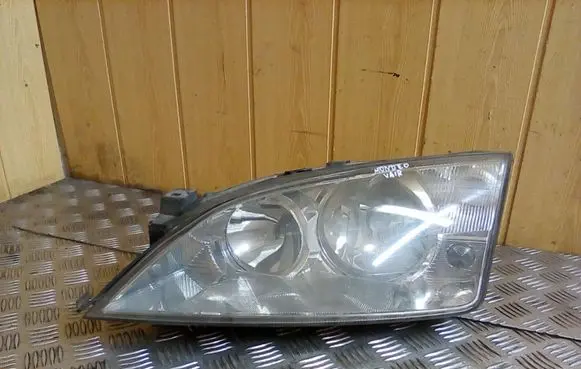Ford Mondeo Mk III Headlight/headlamp 0301174203