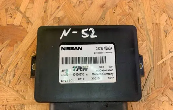Nissan X-Trail T32 Hand brake control module 360324BA0A
