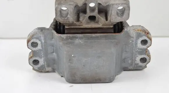 Volkswagen Golf Plus Engine mount bracket 1K0199555