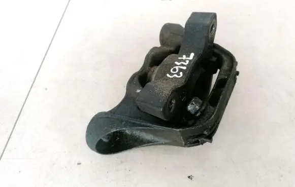 Ford Focus Engine mount bracket