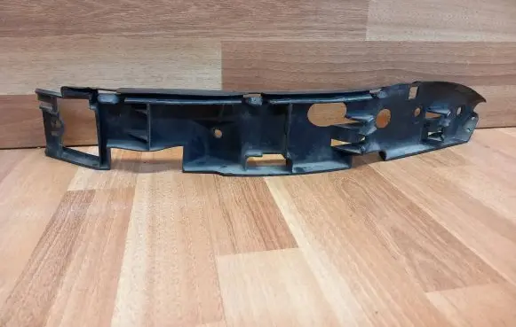 Volkswagen Touareg I Front bumper mounting bracket 7L6807183C
