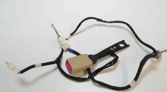 Lexus GS 300 350 430 450H Front seatbelt buckle E034501