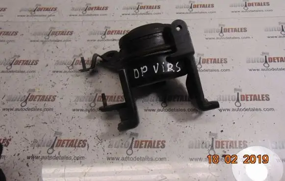 Toyota Corolla Verso E121 Engine mount bracket